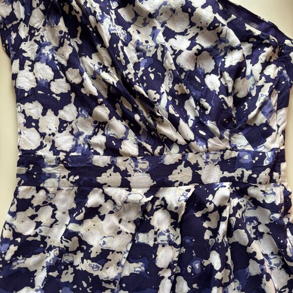 BCBGeneration asymmetrical party dress (size 10 - fits more like an 8) - Picture 5 of 5